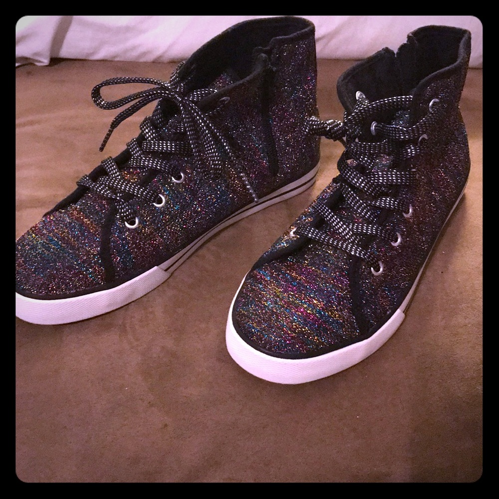 Multi-colored high-top sneakers. Girls size 5.